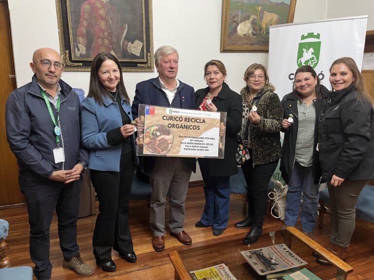 Familias curicanas se suman al reciclaje de residuos orgánicos