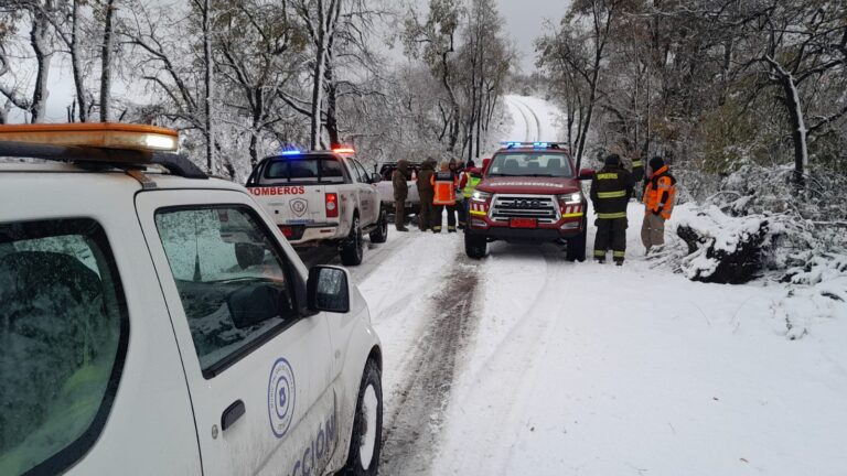 Rescatan con éxito a los últimos cuatro excursionistas extraviados en la cordillera de Romeral