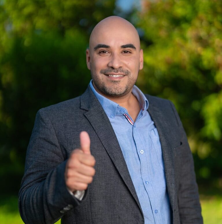 Molina: Alcalde toma medidas drásticas y cesa a 29 funcionarios por irregularidades en licencias médicas