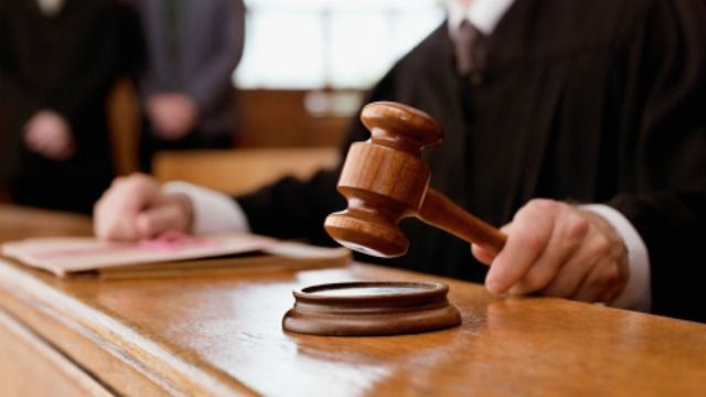 Absuelven a trabajador que recibió $165 millones por error y no devolvió el dinero