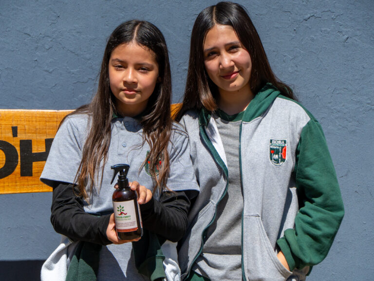Alumnas de Cauquenes Viajan a Paraguay a Defender Fertilizante Orgánico