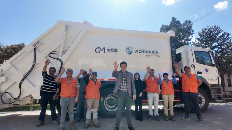 Un gran avance para Vichuquén: nuevo camión recolector de residuos