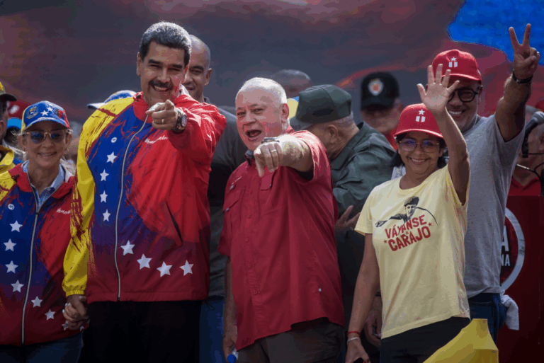 Gobierno de Maduro retoma vuelos de repatriación desde EE.UU. en medio de tensión política