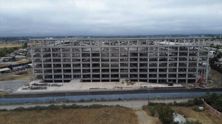Contraloría ordena sumario por irregularidades críticas en obras del nuevo Hospital de Linares