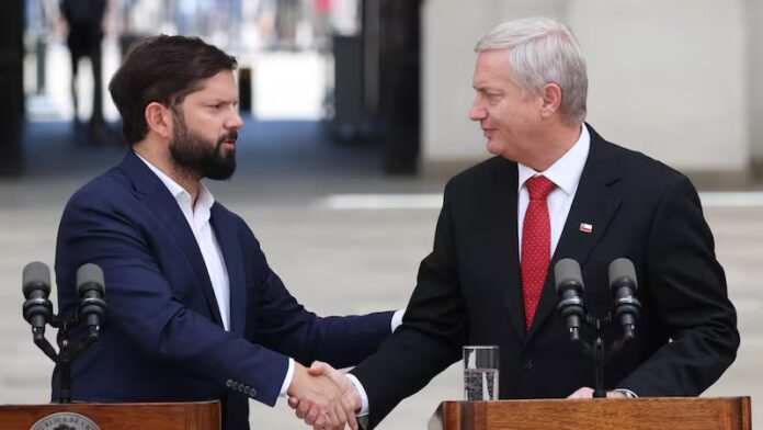 Encuesta Criteria: Boric se despide con 58% de rechazo y Kast asume con 44% de aprobación