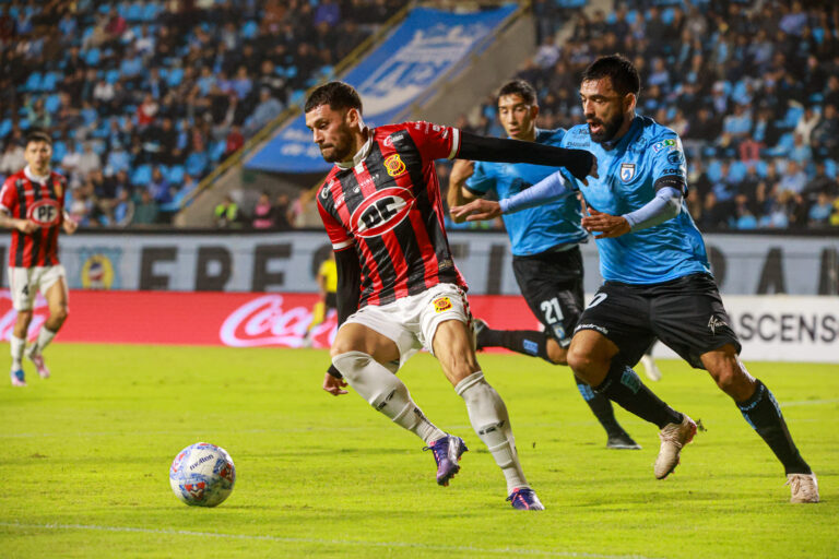 Rangers rescata un empate agónico ante Iquique en el norte