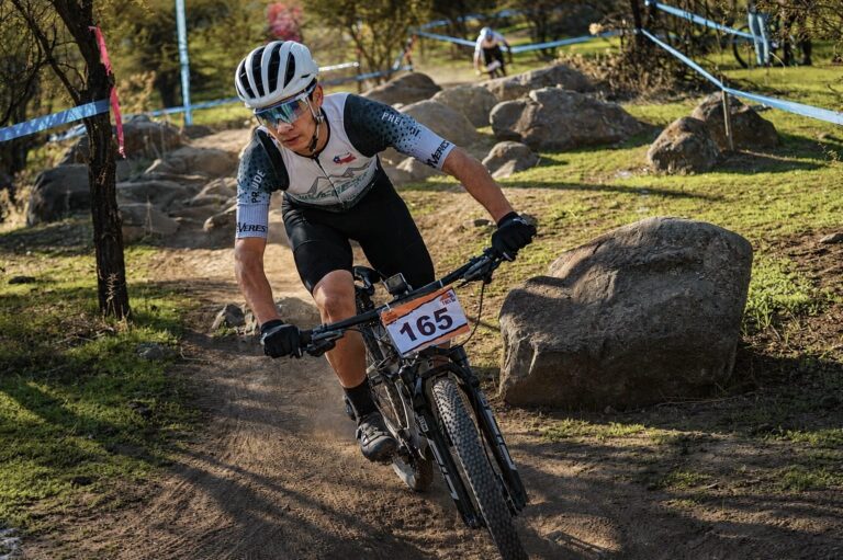 Talquino de 15 años brilla en circuito nacional de mountain bike