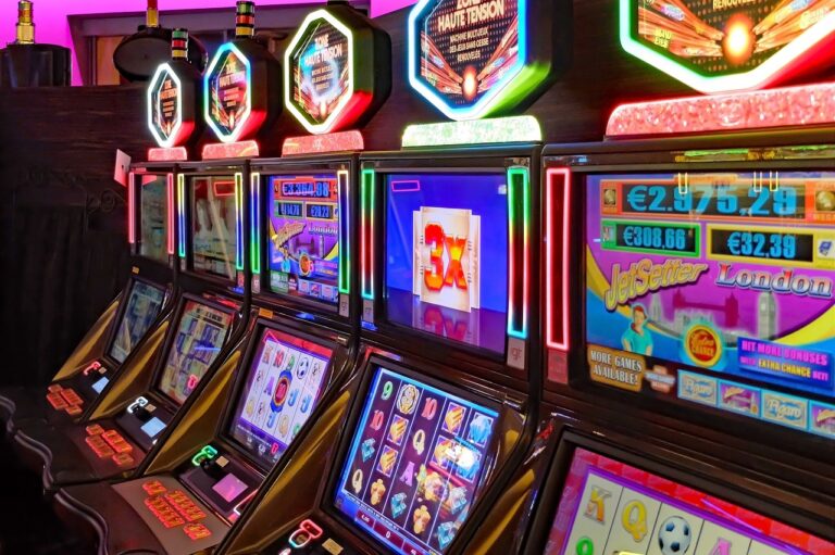 Detectan 28 casinos ilegales en Talca y exigen clausura de los locales