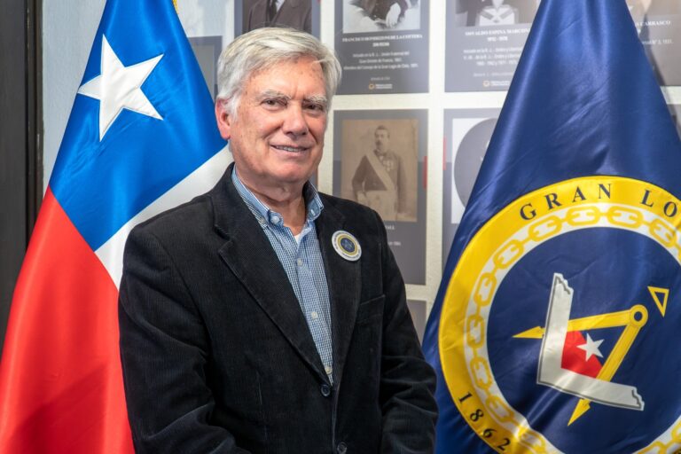 Gran Logia de Chile renueva su liderazgo con Juan Eduardo Urrutia