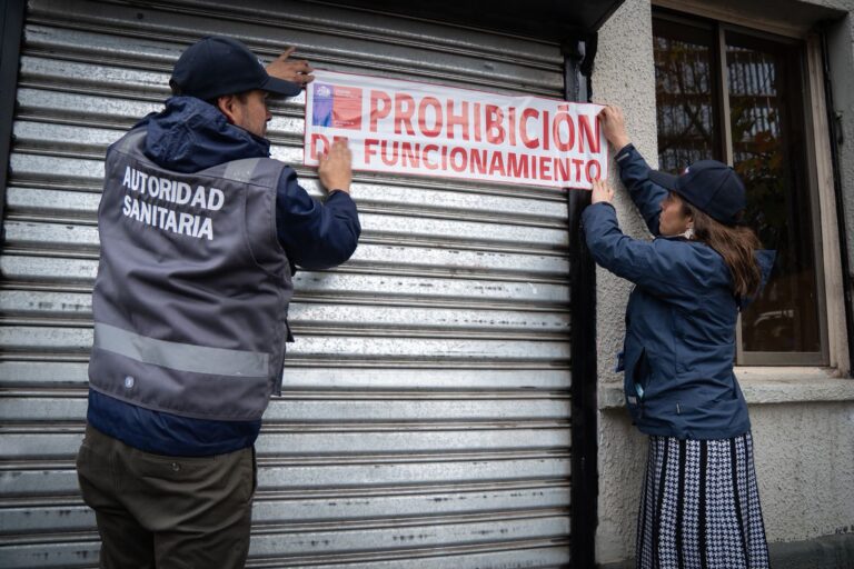 Fiscalización a restaurantes en Talca deja tres locales clausurados y cuatro sumarios sanitarios