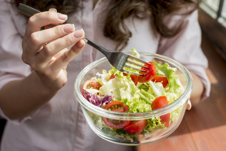 Alimentación en invierno: experto explica por qué es clave seguir consumiendo verduras