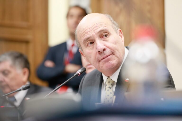 Megarreforma avanza a comisión mixta y queda a un paso de ser ley