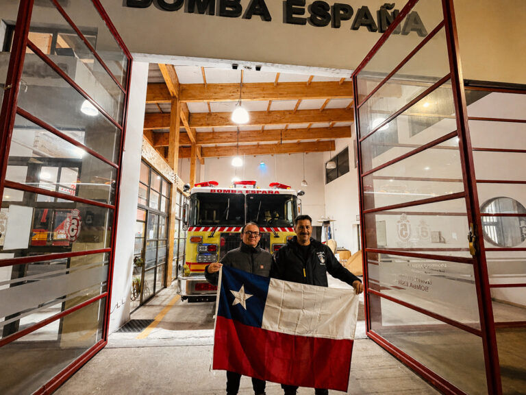Bombero talquino vuelve a casa tras histórica misión en Venezuela