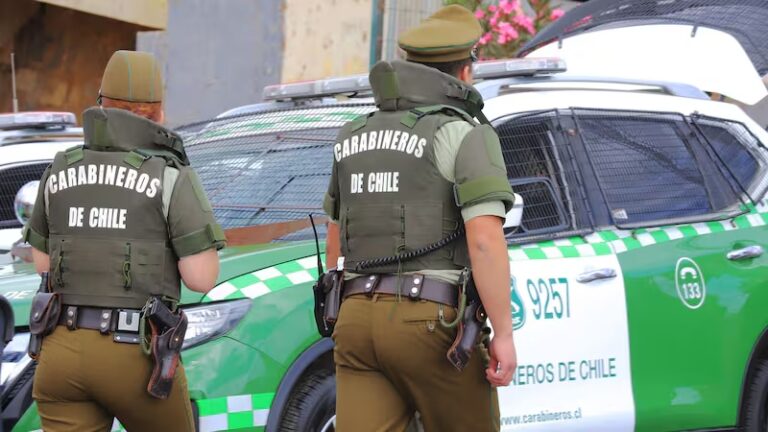 Hombre queda grave tras ataque de delincuentes disfrazados de Carabineros