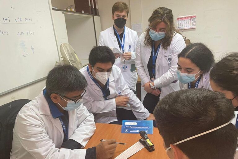 Comunidad de San Clemente recibió operativos cardiológicos de Medicina de la Universidad Católica del Maule