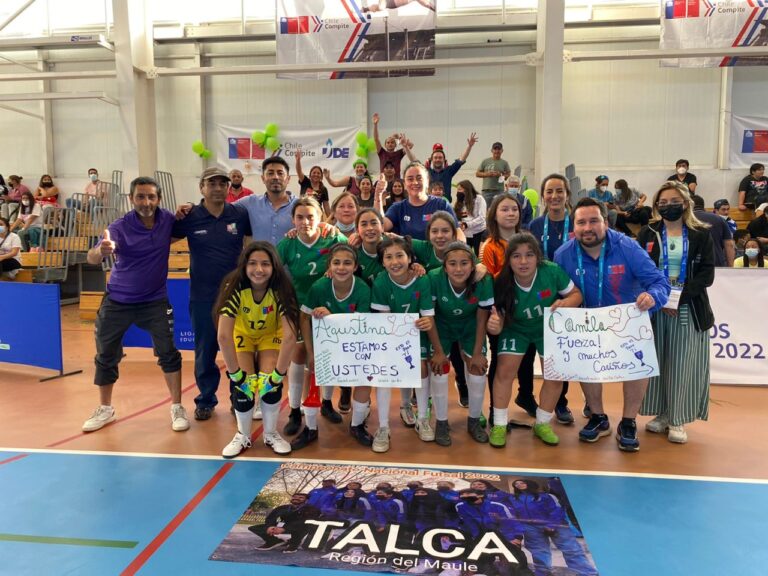 ¡Campeonas! Liceo Marta Donoso Espejo de Talca se quedó con el primer lugar en futsal en los JDE