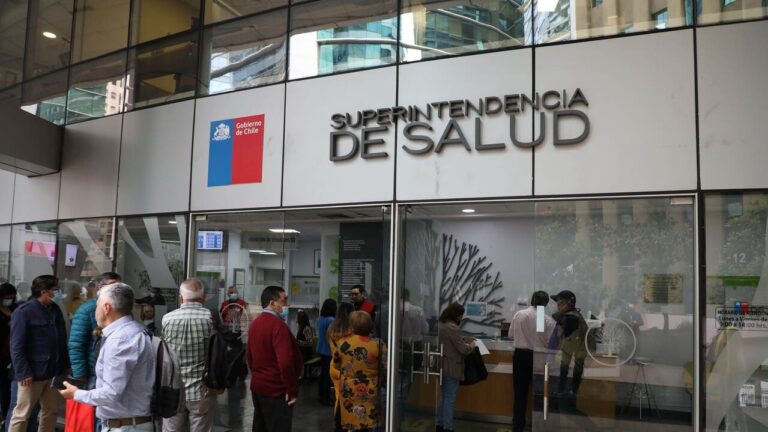 Superintendencia de Salud extenderá el plazo para reclamos por alza de las GES en isapres