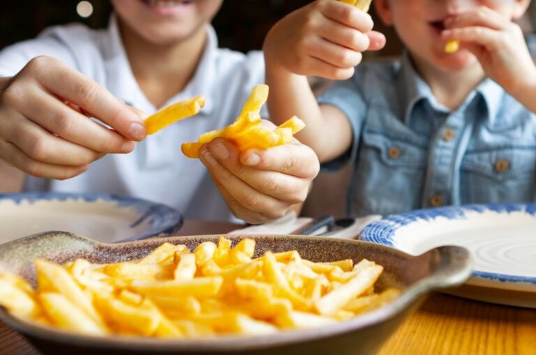 Maule: Detectan aumento de obesidad y sobrepeso infantil en escolares