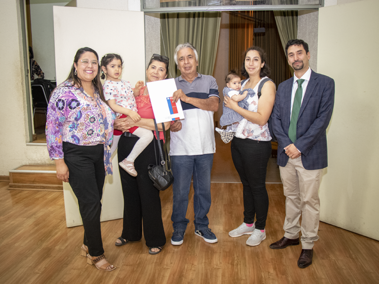 Bienes Nacionales realizó entrega de 79 Títulos de Dominio a familias de la provincia de Linares