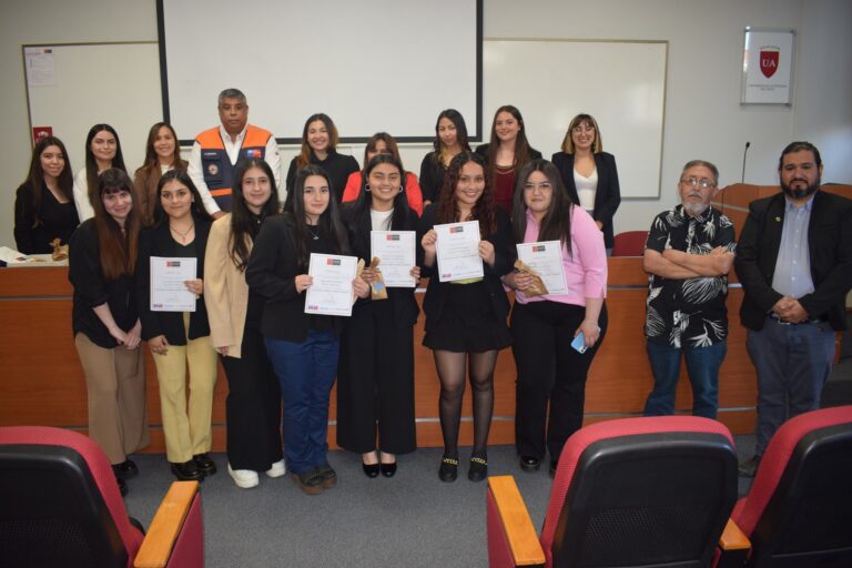 Potencian el voluntariado en la región a través de escuela de formación impartida por la U Autónoma Talca