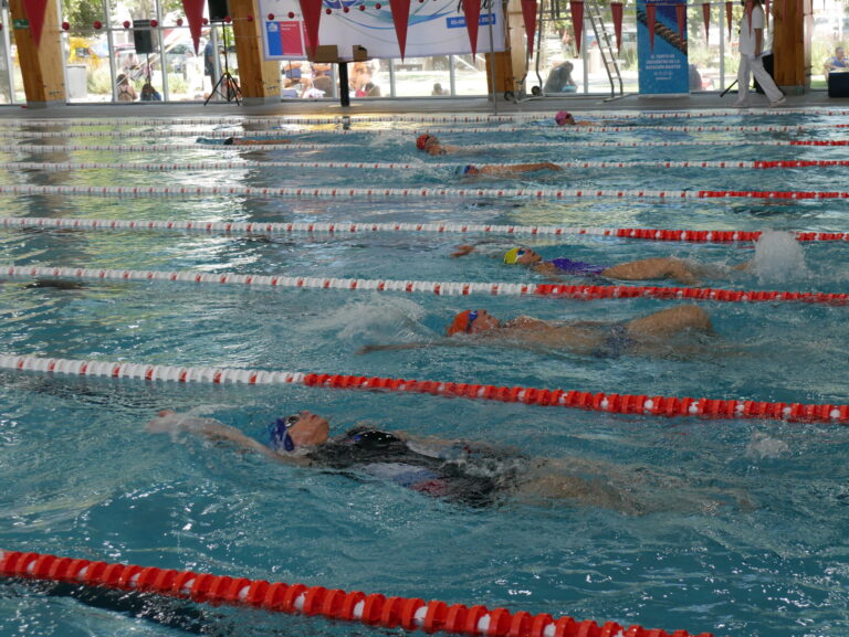 El Campeonato Nacional de Natación Máster se celebró en Talca con éxito