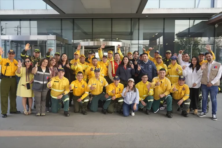 Desde Colombia llegaron brigadistas para ayudar en los incendios de Longavi