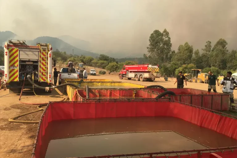 Continúa incendio en la comuna de Pencahue