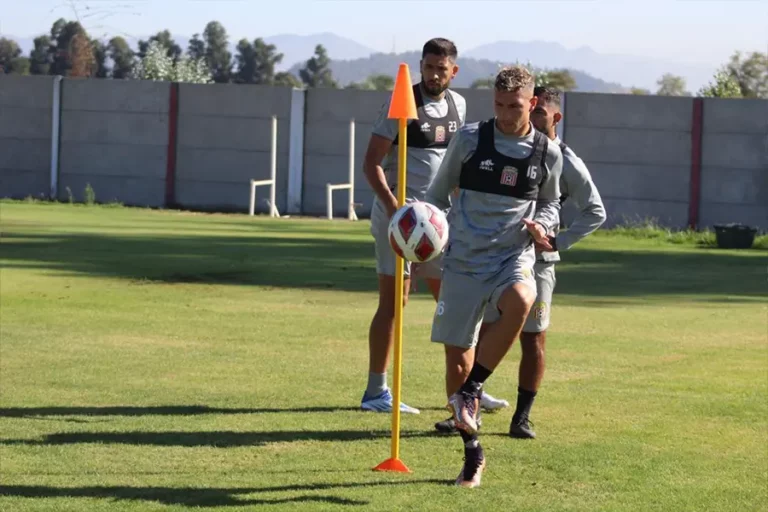 Clásico de necesitados: Curicó recibe a Ñublense con la obligación de ganar