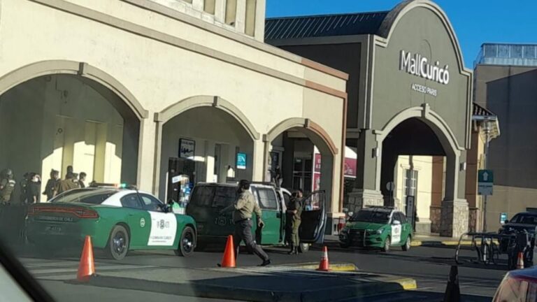 ¡Falsa alerta de bomba en Curicó! Eran botellas de chicha 