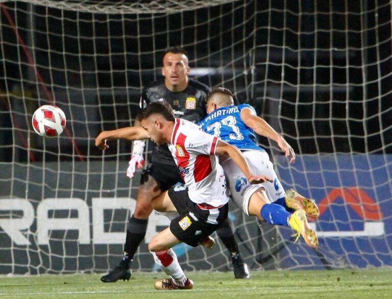 En caída libre: Curicó pierde frente a Huachipato y acumula 7 sin ganar