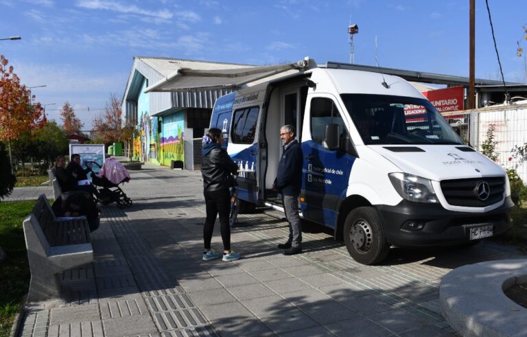 Teno: “Bus de la Justicia” llegó hasta Comalle junto con la presidenta de la Corte de Apelaciones