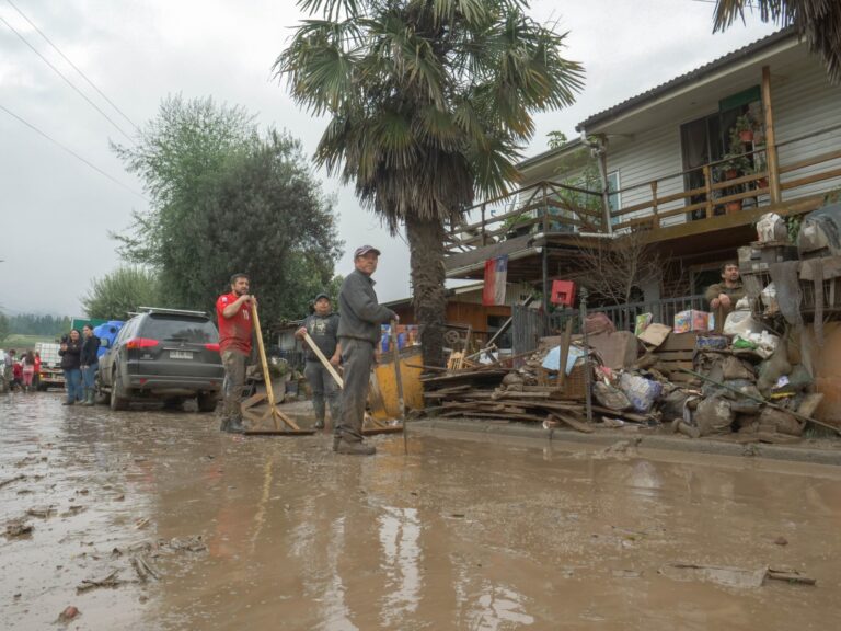 Licantén: aplican Ficha Básica de Emergencia tras catástrofe