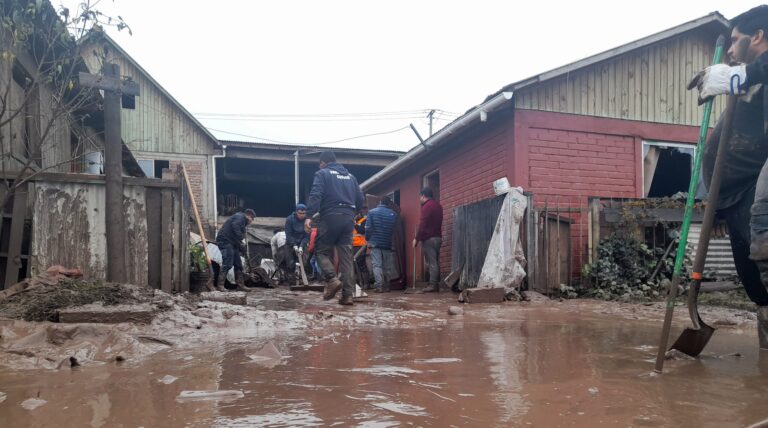 Licantén: Continúan jornadas de limpieza tras inundaciones