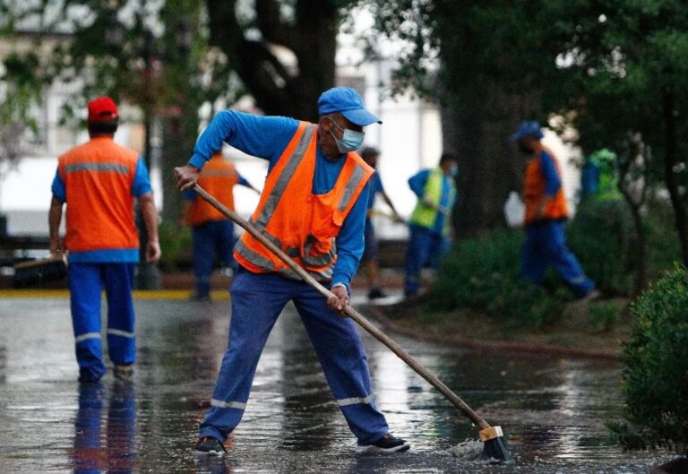 Curicó: trabajadores descansarán en el Día Nacional del Recolector y Recolectora de Residuos Domiciliarios