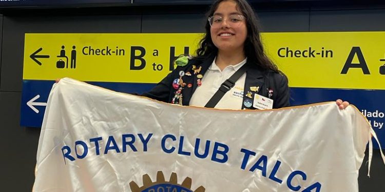 Alumna becada por Rotary Club Talca Viajó a Estados Unidos 