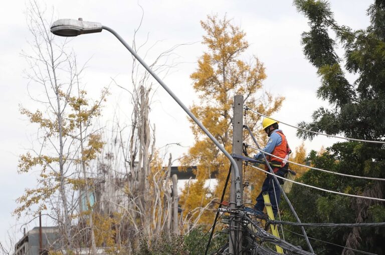 CGE confirmó que 5 mil clientes continúan sin suministro eléctrico