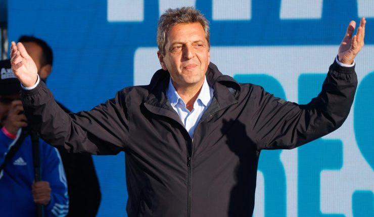 Argentina: oficialismo se impone y pasa a segunda vuelta con ventaja sobre Milei