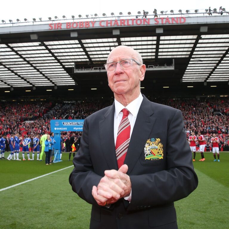 Muere Bobby Charlton, leyenda del Manchester United y del fútbol inglés