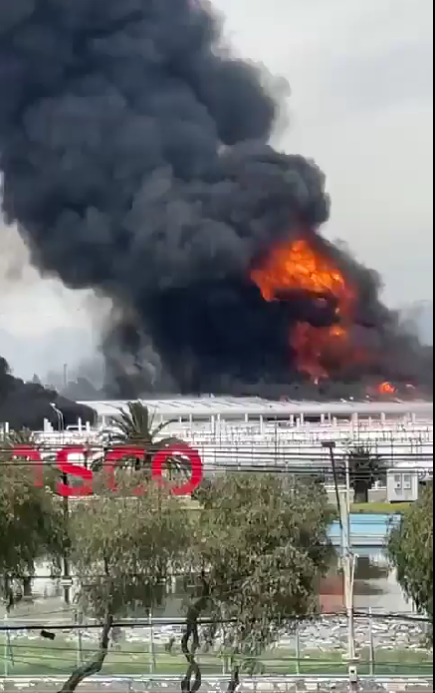 VIDEO | Incendio industrial consume instalaciones de empresa Gasco