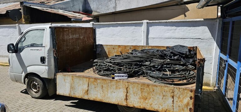 Linares: aún a la fuga delincuentes que robaron una tonelada de cables