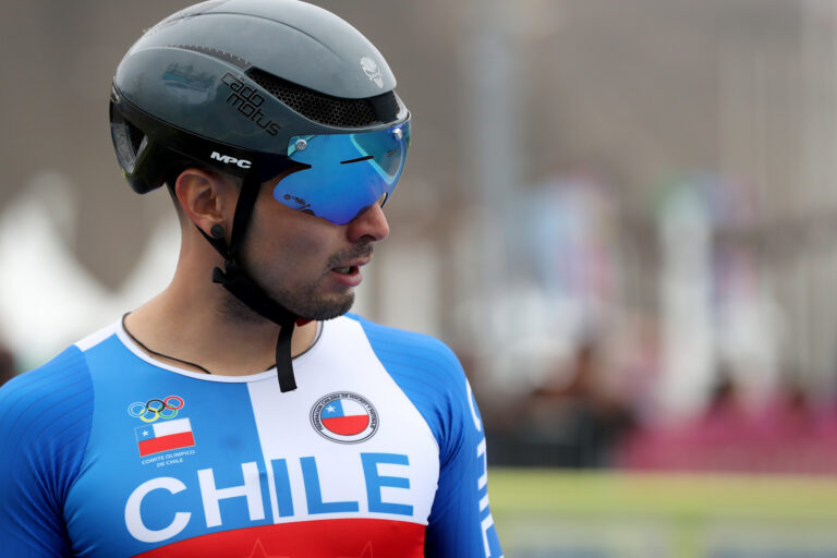Décimo oro para Chile: Emanuelle Silva se cuelga la presea dorada en patín carrera de Santiago 2023