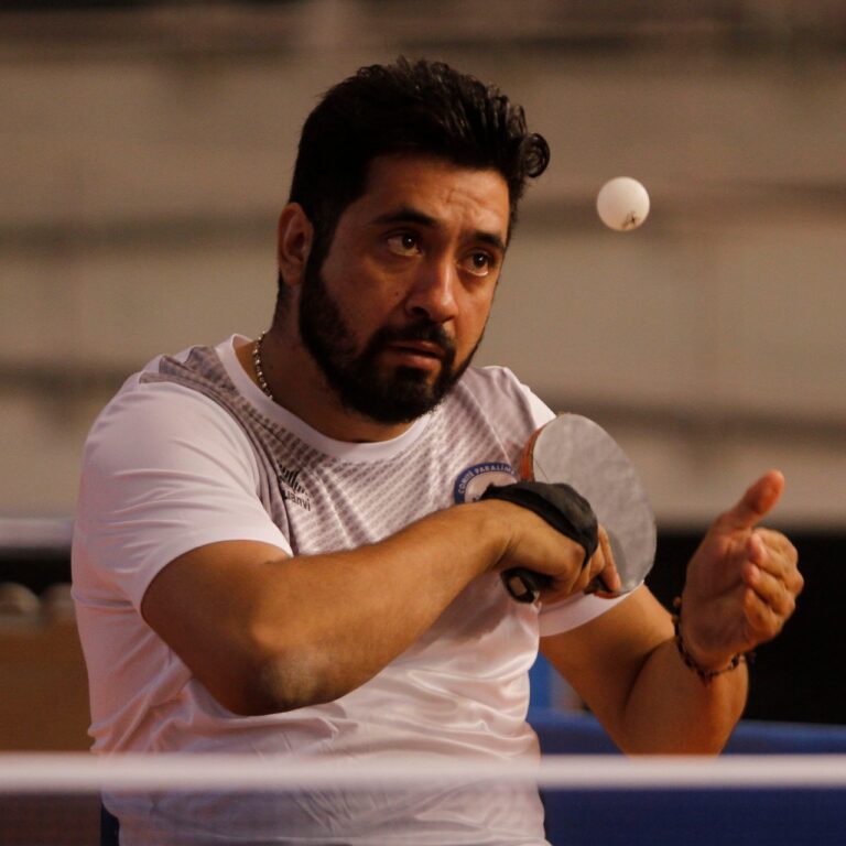 Primer oro Parapanamericano: Luis Flores se luce en Tenis de Mesa y asegura presea dorada