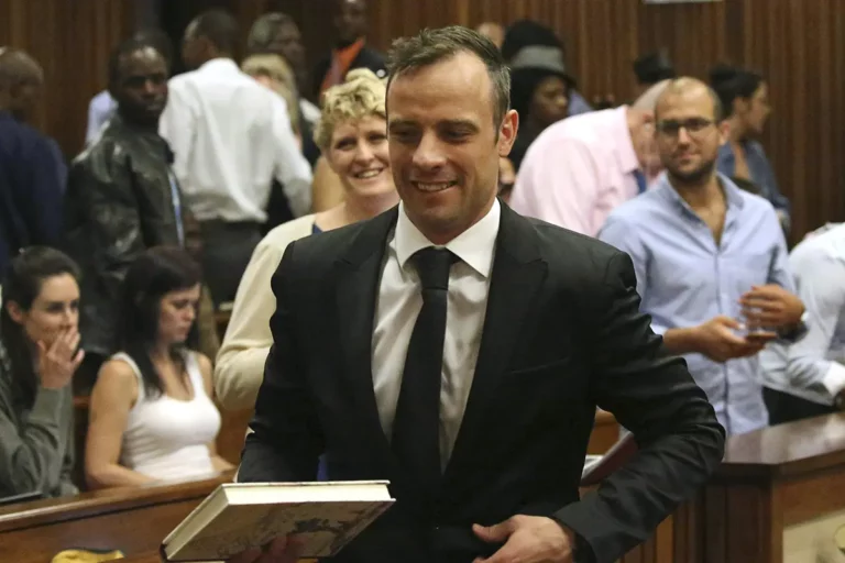 Oscar Pistorius: Tras 10 años en prisión por el asesinato de su novia, saldrá en libertad condicional