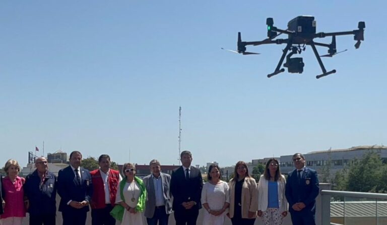 Linares: Municipio entregó moderno dron a Policía de Investigaciones