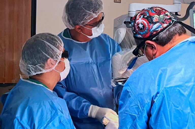 Hospital de Curicó realizó primera cirugía de extracción de tumor cerebral