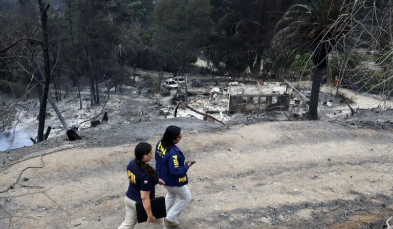 PDI confirmó uso de bencina y parafina en incendios de Valparaíso