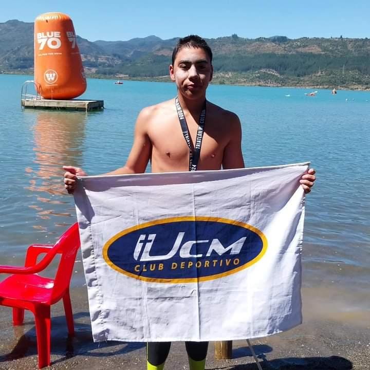 Nadador talquino Gabriel Weber ganó la competencia de aguas abiertas de Colbún