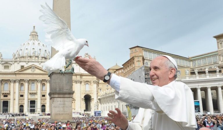 Papa Francisco pidió rezar por Palestina e Israel: “Para que sean dos Estados libres”