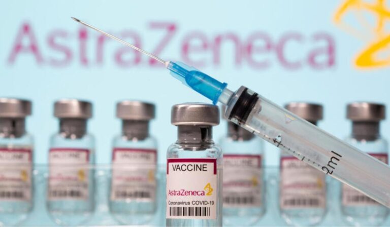 Piden a AstraZeneca revelar datos sobre trombosis asociadas a su vacuna contra el COVID-19