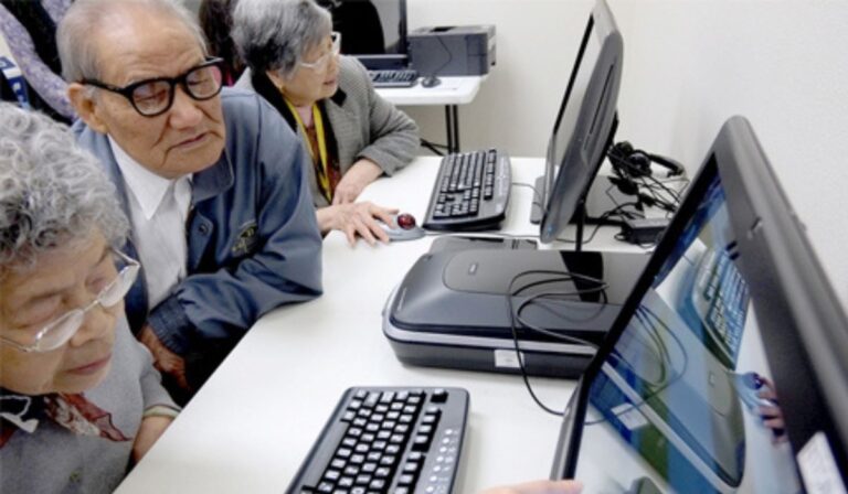 Personas mayores de Curepto y Hualañé tomarán talleres de Alfabetización Digital